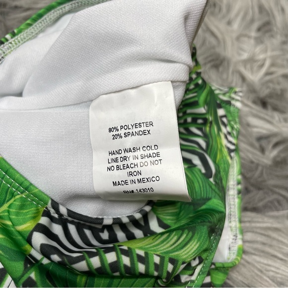 Dot dot smile leaf one piece | NWT | - Picture 5 of 6